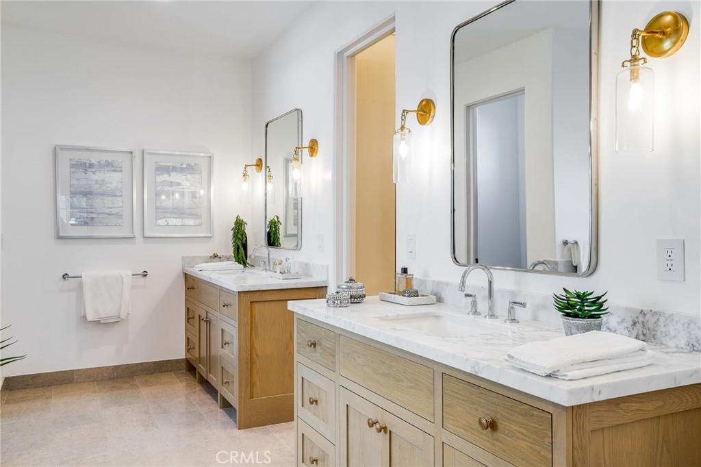 526 Riverside Avenue Newport Beach, CA 92663 - Photo 25 of 45