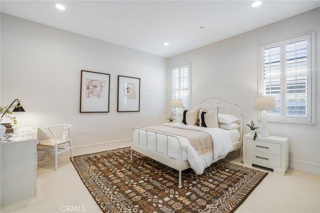 526 Riverside Avenue Newport Beach, CA 92663 - Photo 37 of 45