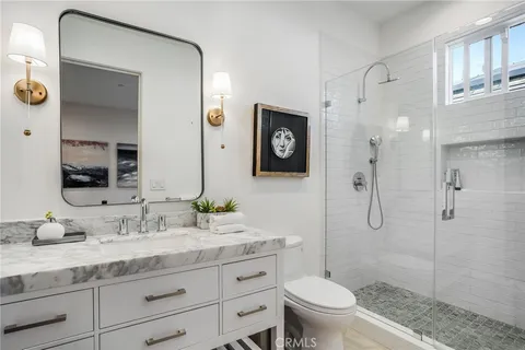 $7,395,000 | 526 Riverside Avenue, Newport Beach, CA 92663