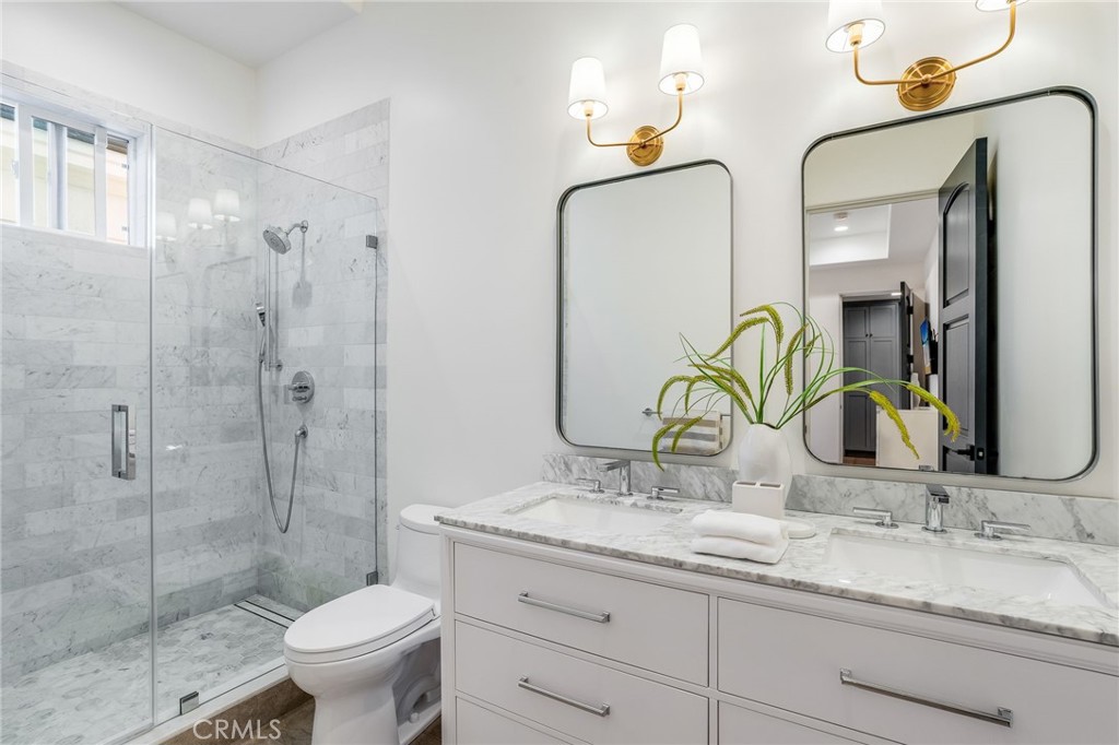 526 Riverside Avenue Newport Beach, CA 92663 - Photo 40 of 45