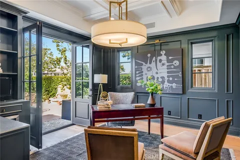 $7,395,000 | 526 Riverside Avenue, Newport Beach, CA 92663