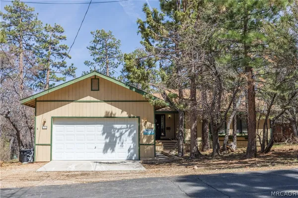 $434,500 | 793 Orange Avenue, Sugarloaf, CA 92386