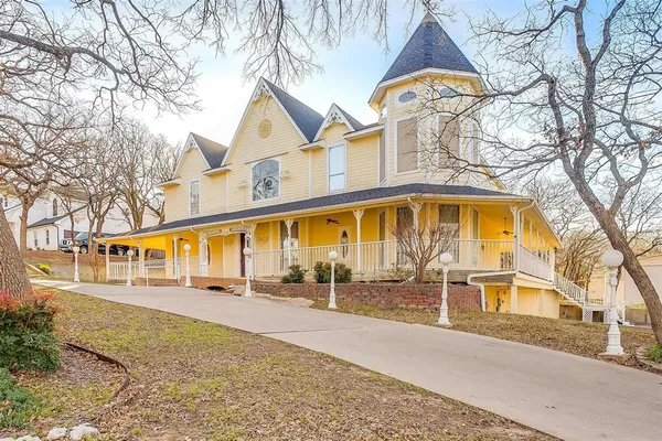 $1,100,000 | 410 Beverly Street, Keller, TX 76248
