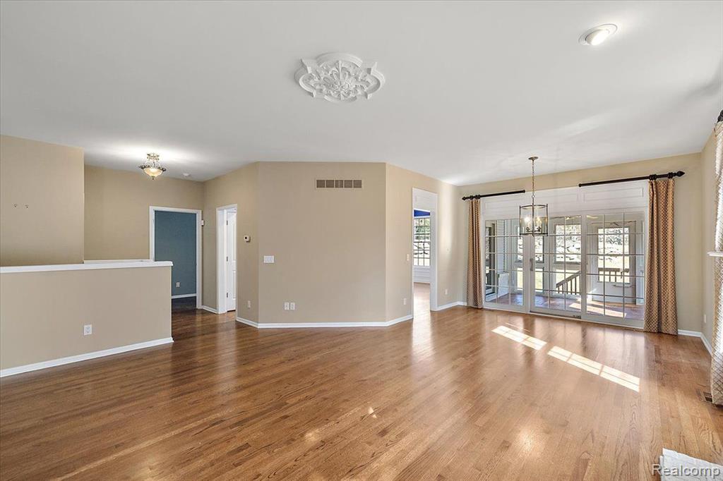 1682 Maple Creek Court Rochester, MI 48306 - Photo 19 of 66 Gallery Image 19