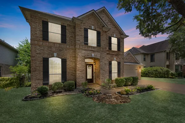 $3,100 | 2519 Fair Oak Street, Pearland, TX 77584