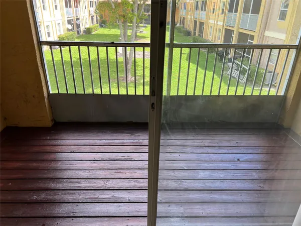 $1,899 | 2431 Northwest 56th Avenue, Unit 201, Lauderhill, FL 33313