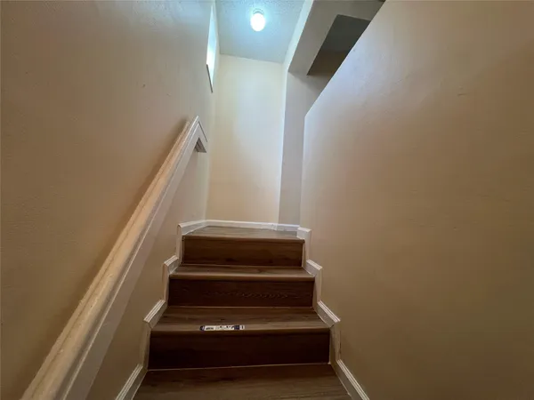 $1,899 | 2431 Northwest 56th Avenue, Unit 201, Lauderhill, FL 33313