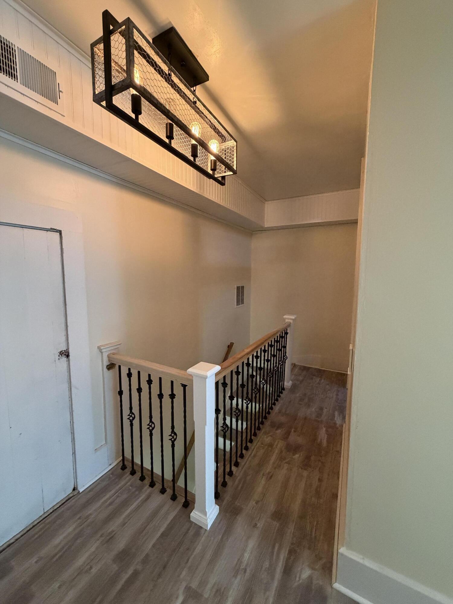 12695 Kirkwood Road Sidney, OH 45365 - Photo 65 of 89 Upstairs Hallway