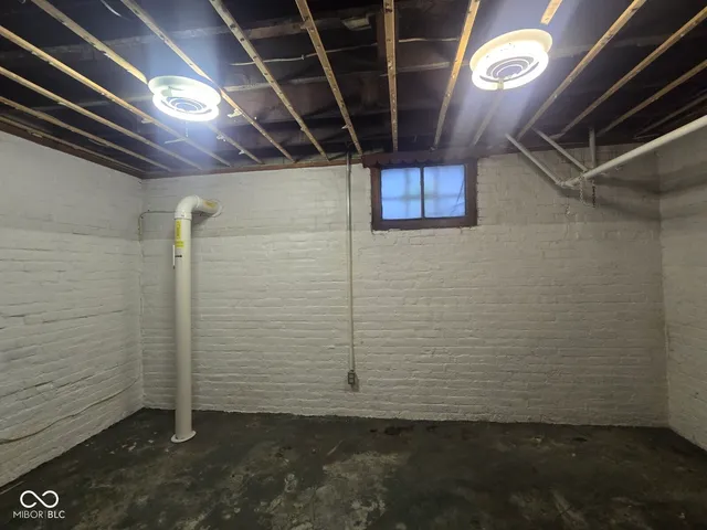 $117,000 | 1617 South 5th Street, Terre Haute, IN 47802