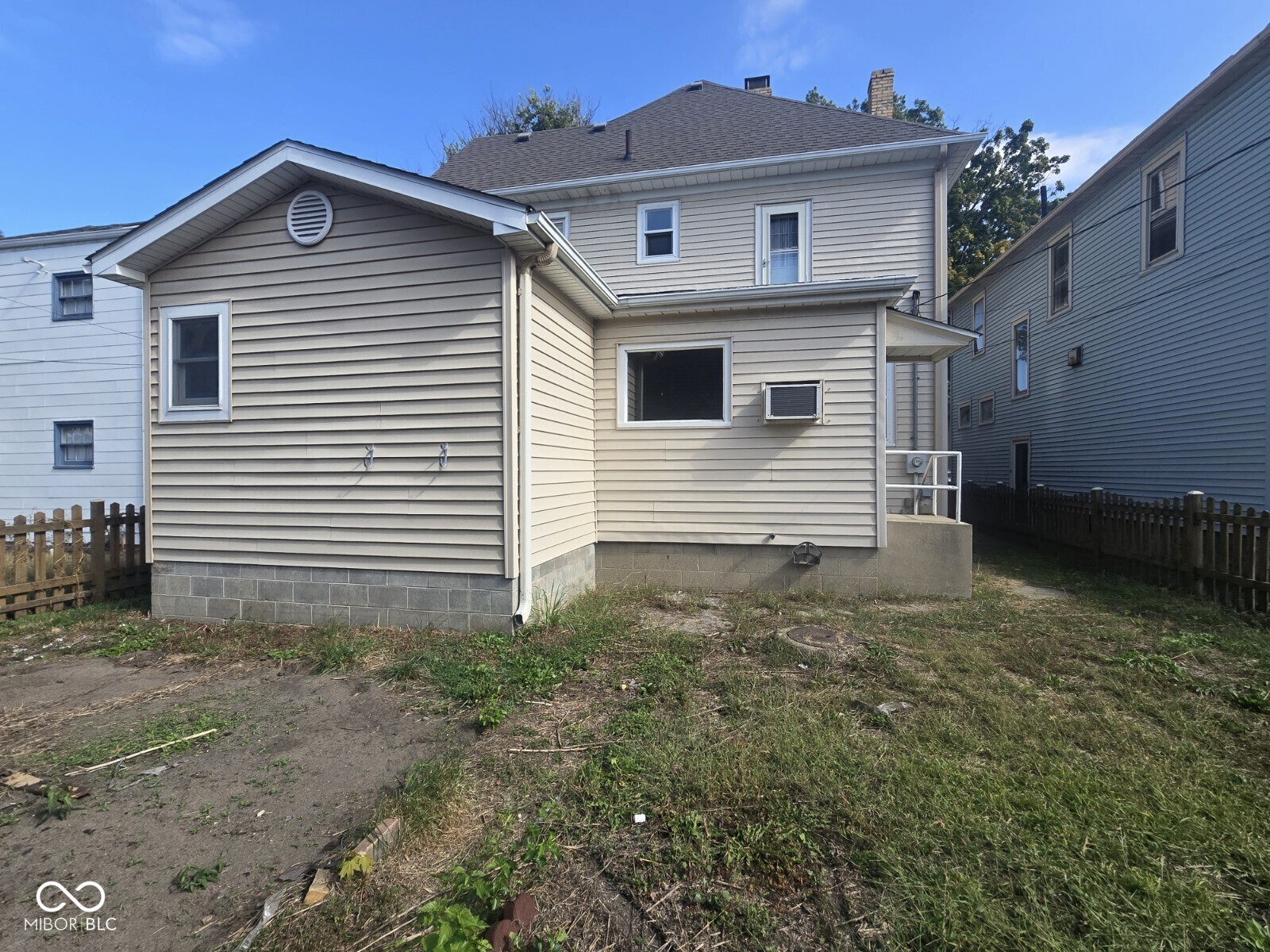 1617 South 5th Street Terre Haute, IN 47802 - Photo 4 of 23