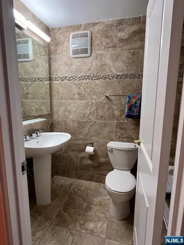 $3,650 | 300 Winston Drive, Unit 2301, Cliffside Park, NJ 07010