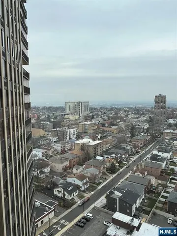 $3,650 | 300 Winston Drive, Unit 2301, Cliffside Park, NJ 07010