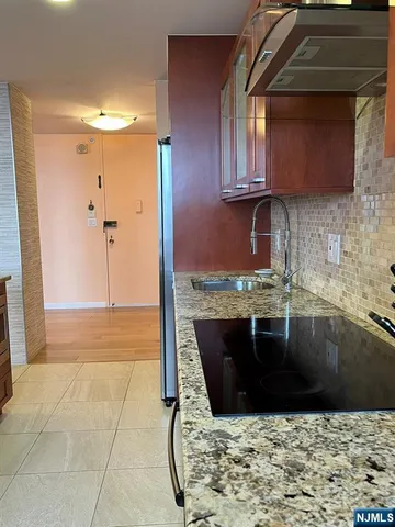 $3,650 | 300 Winston Drive, Unit 2301, Cliffside Park, NJ 07010