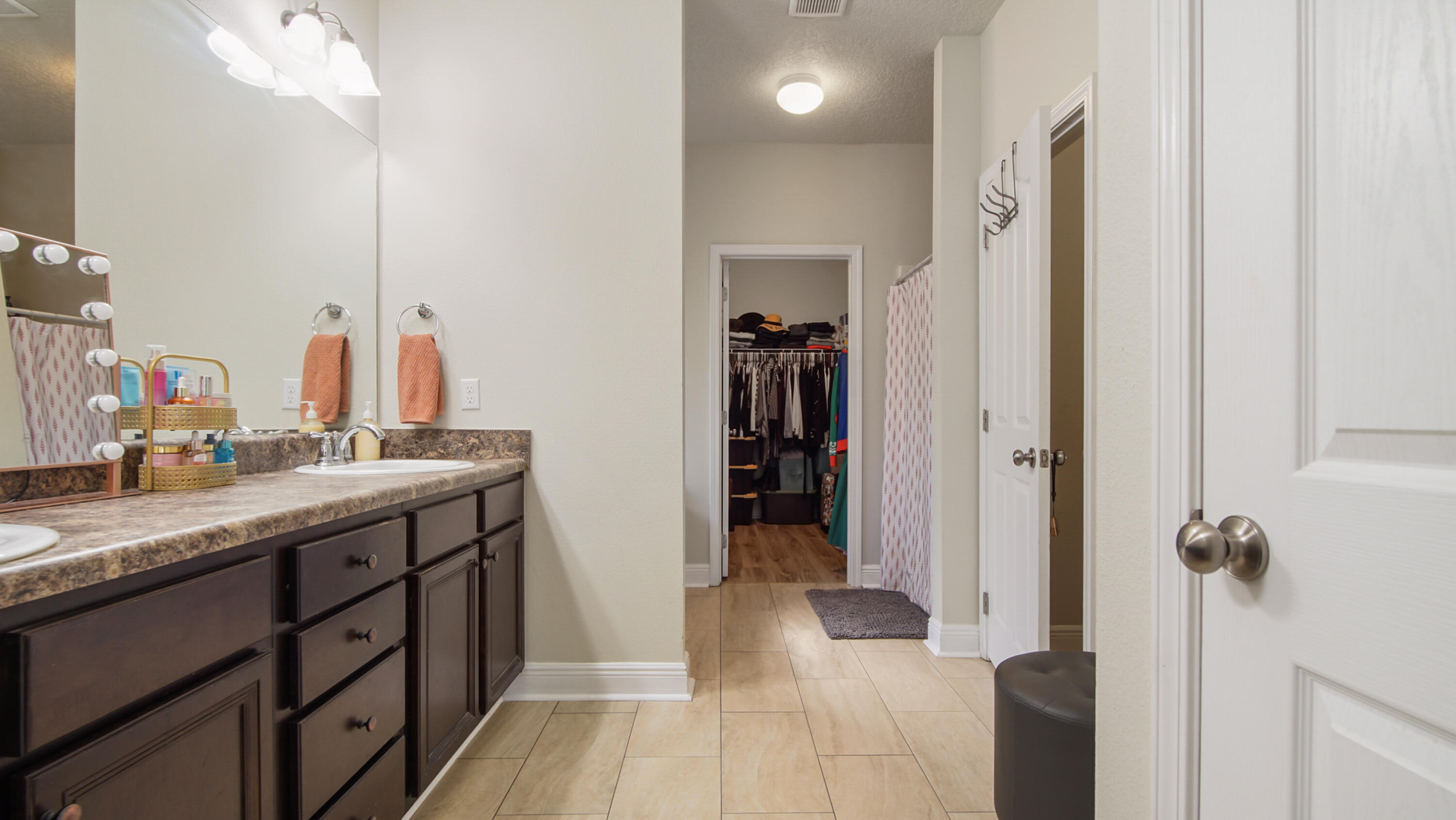 446 Mango Lane Freeport, FL 32439 - Photo 37 of 73 Master bathroom