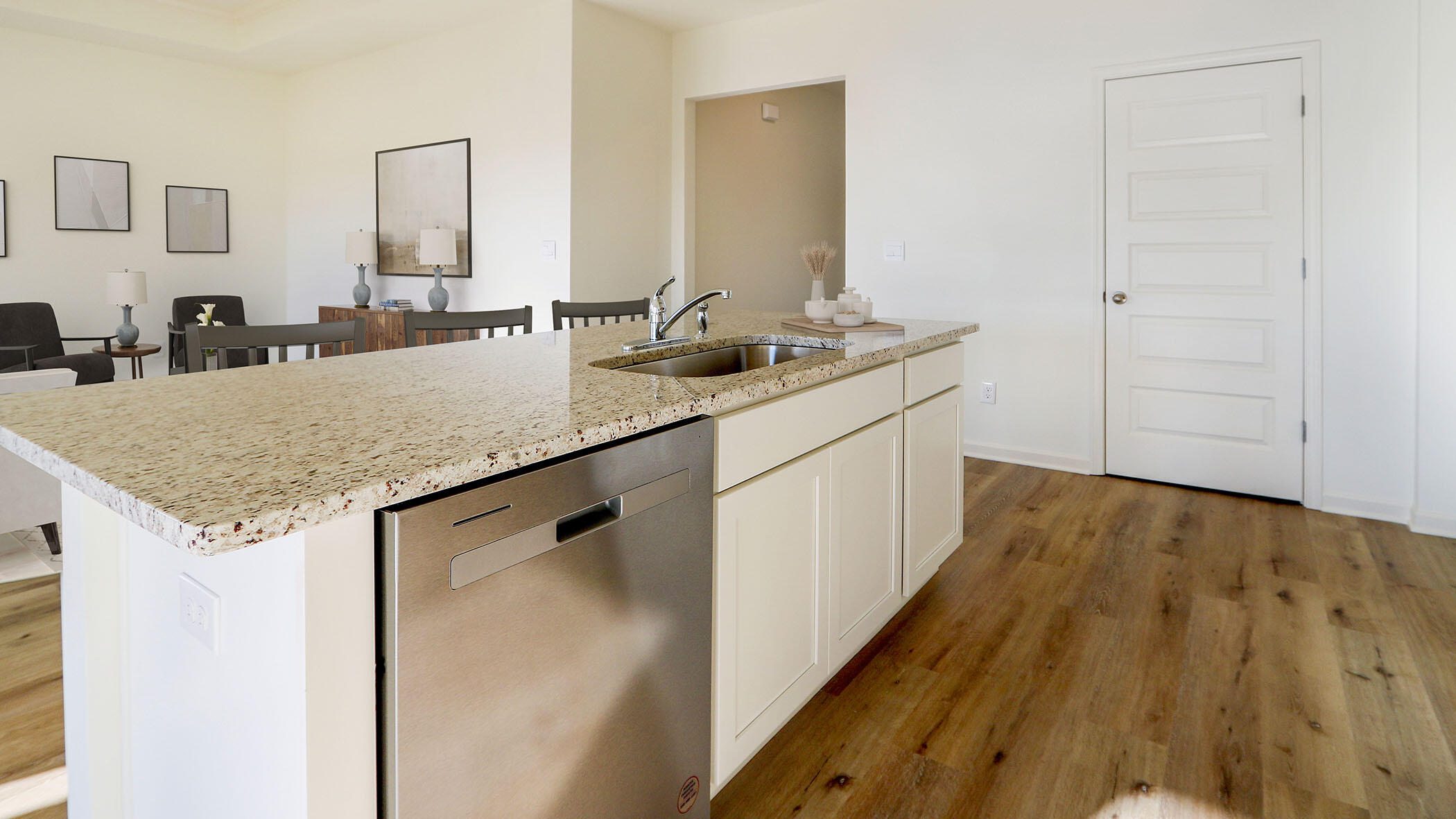 206 Dockside Road Freeport, FL 32439 - Photo 9 of 21 Aria_09_Island sink