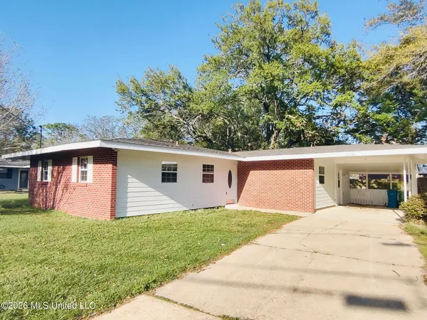 $1,625 | 2110 Woodmont Street, Pascagoula, MS 39567