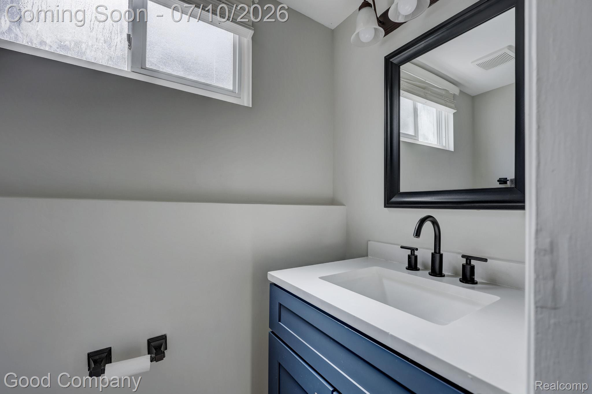 2954 Harvard Road Berkley, MI 48072 - Photo 14 of 43 2954 Harvard Rd.-15.jpg