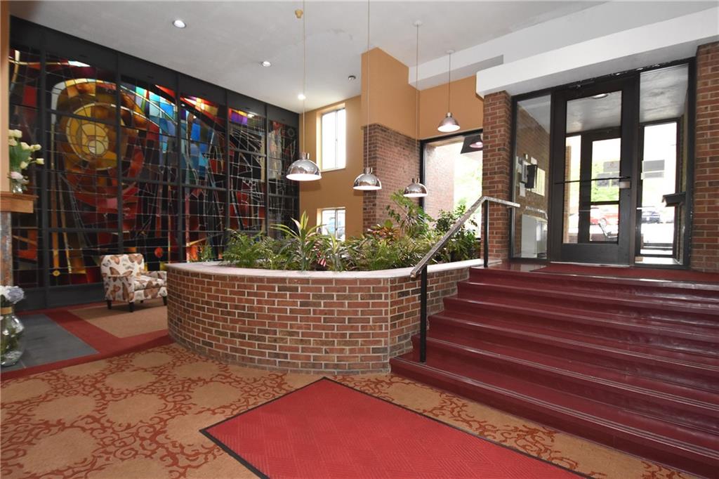 5 Bayard Road, Unit 821 Pittsburgh, PA 15213 - Photo 3 of 21