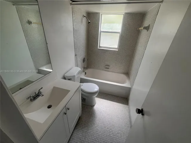 $1,800 | 1820 Southwest 81st Avenue, Unit 3304, North Lauderdale, FL 33068