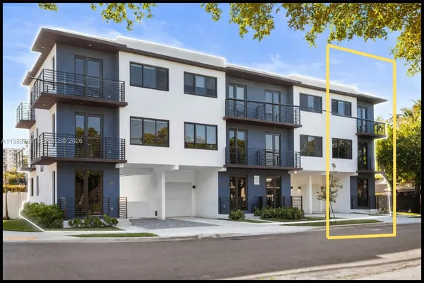 $4,800 | 1376 Southwest 4th Street, Unit 7, Miami, FL 33135