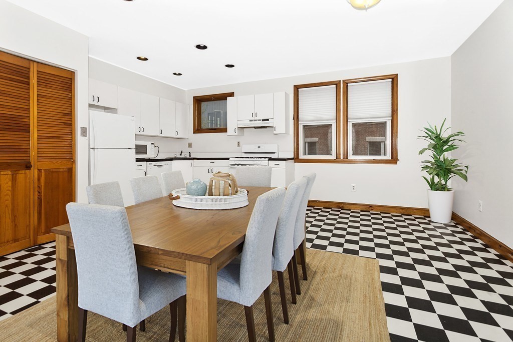 24 P Street, Unit 1 Boston, MA 02127 - Photo 1 of 5
