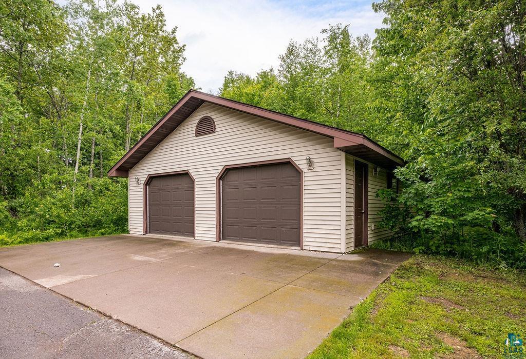 4936 Tomak Road Duluth, MN 55811 - Photo 2 of 34