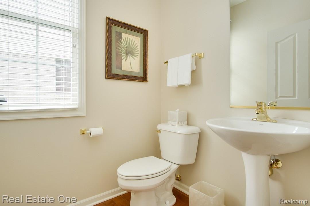 748 Windsong Drive Rochester, MI 48307 - Photo 14 of 43 748-Windsong-10.jpg