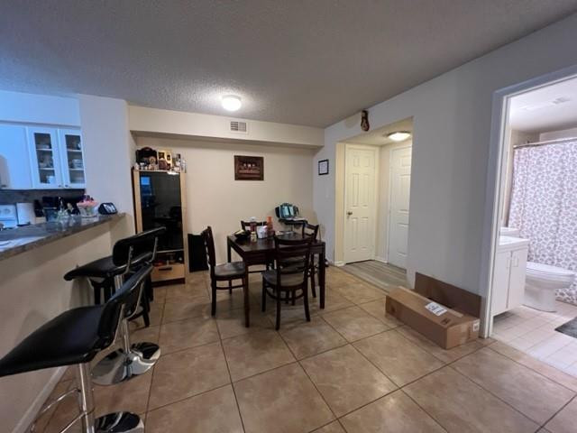 560 South Park Road, Unit 147 Hollywood, FL 33021 - Photo 3 of 16 a view of a livingroom with furniture and a window