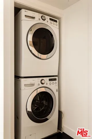 $799,000 | 8513 Cashio Street, Unit 101, Los Angeles, CA 90035