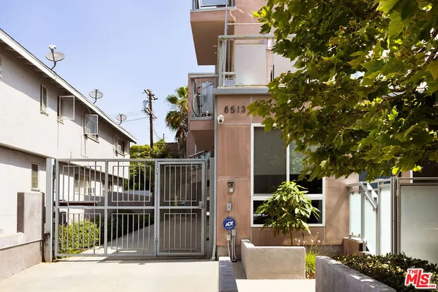 $799,000 | 8513 Cashio Street, Unit 101, Los Angeles, CA 90035