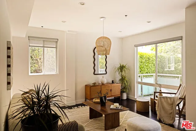 $799,000 | 8513 Cashio Street, Unit 101, Los Angeles, CA 90035