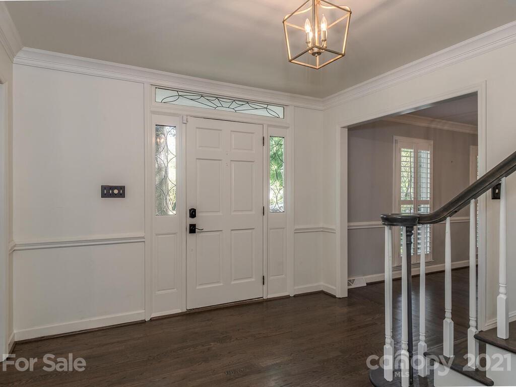 3906 Sharon View Road Charlotte, NC 28226 - Photo 3 of 37 Gallery Image 3