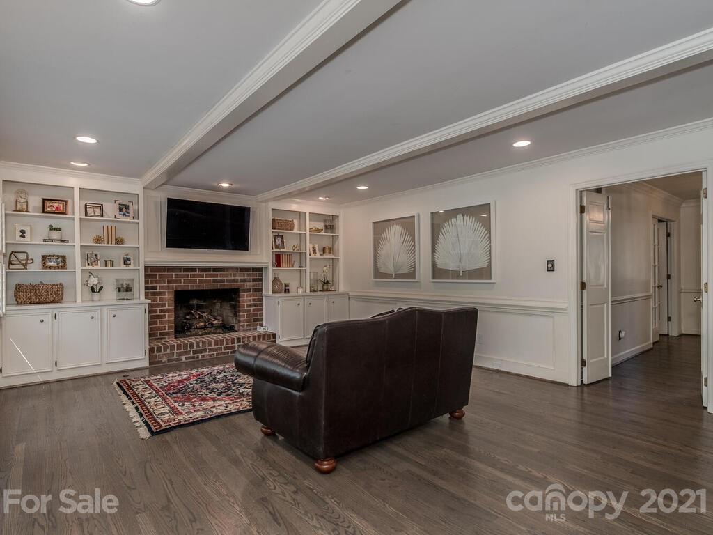 3906 Sharon View Road Charlotte, NC 28226 - Photo 9 of 37 Gallery Image 9