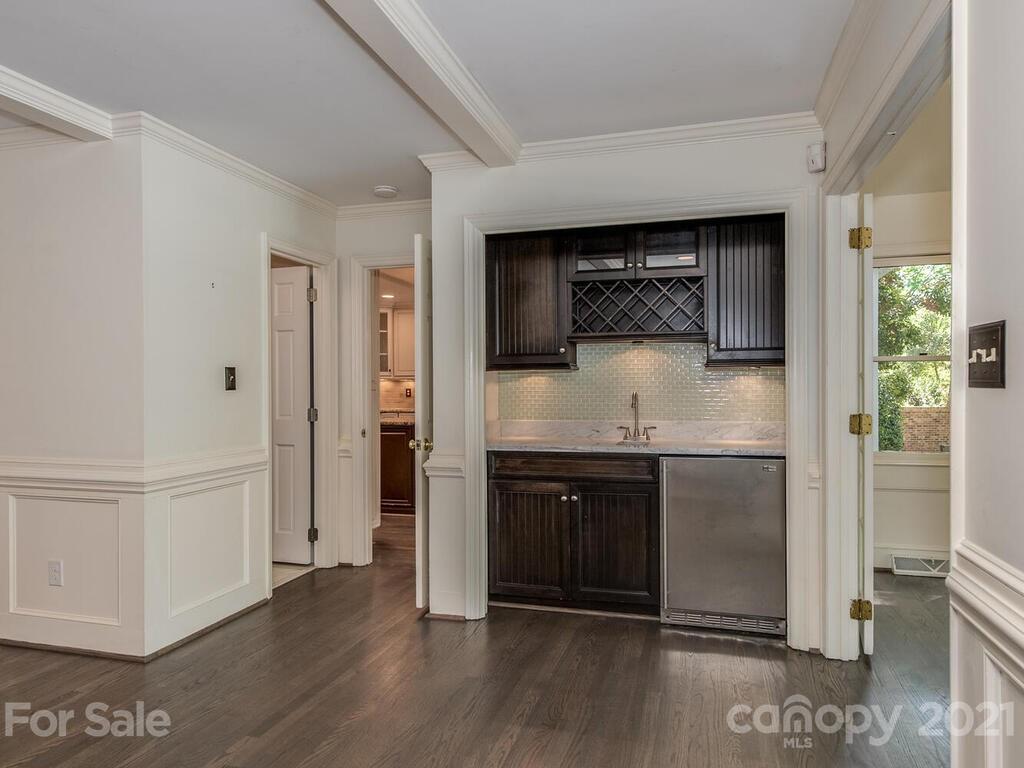3906 Sharon View Road Charlotte, NC 28226 - Photo 10 of 37 Gallery Image 10