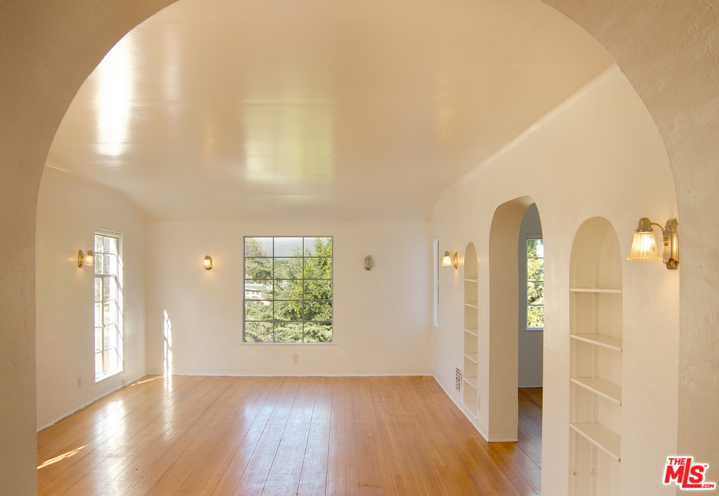 3701 Arbolada Road Los Angeles, CA 90027 - Photo 2 of 2