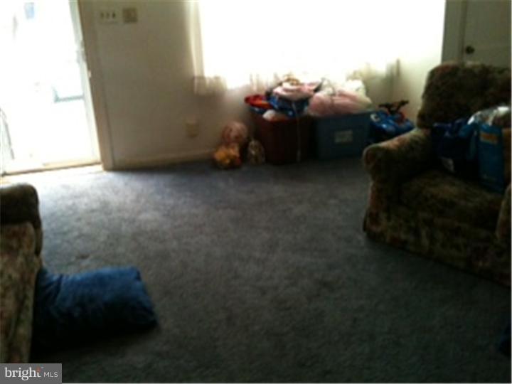 110 Rhodes Avenue Collingdale, PA 19023 - Photo 4 of 21 Gallery Image 4