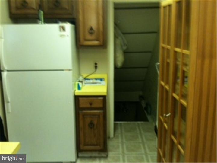 110 Rhodes Avenue Collingdale, PA 19023 - Photo 8 of 21 Gallery Image 8