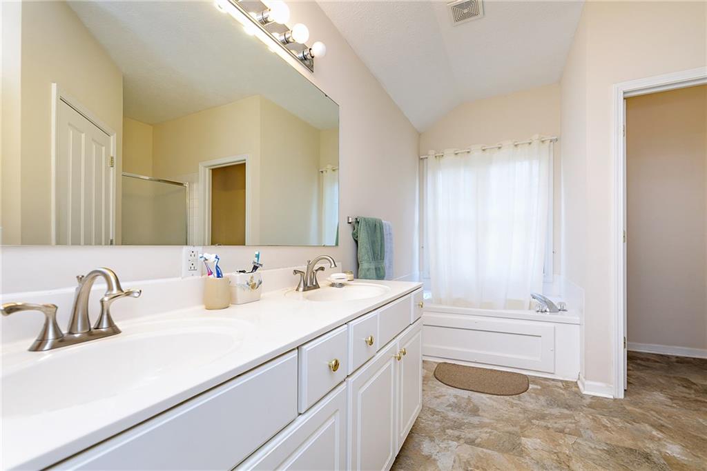 14533 Cherry Ridge Road Carmel, IN 46033 - Photo 21 of 36 Gallery Image 21