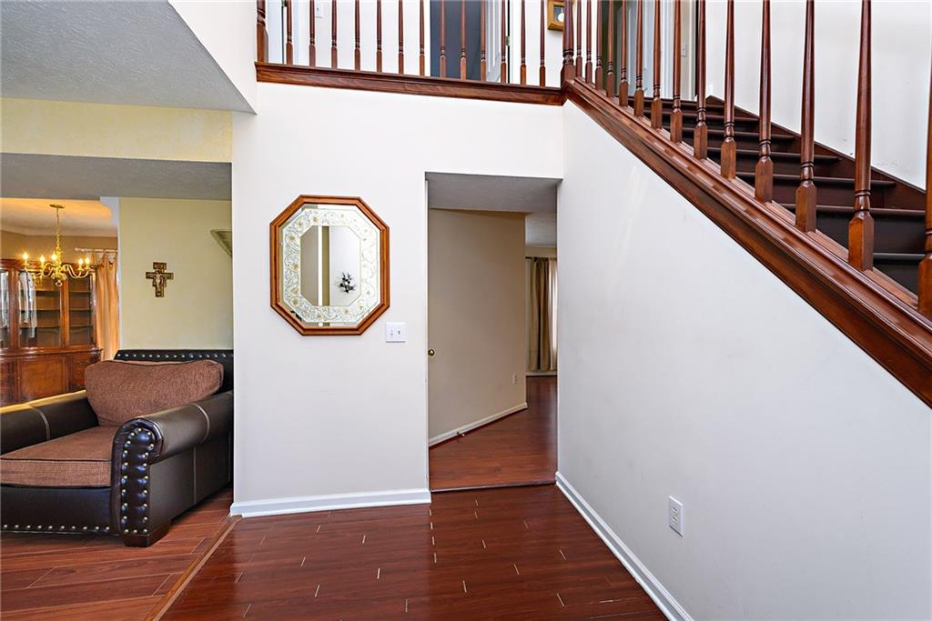 14533 Cherry Ridge Road Carmel, IN 46033 - Photo 4 of 36 Gallery Image 4