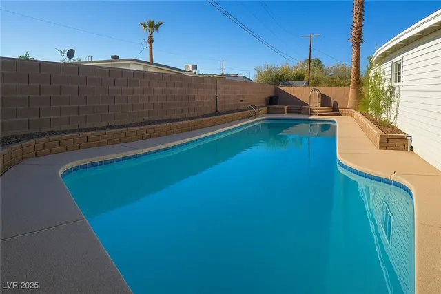 $2,100 | 349 Upland Boulevard, Las Vegas, NV 89107