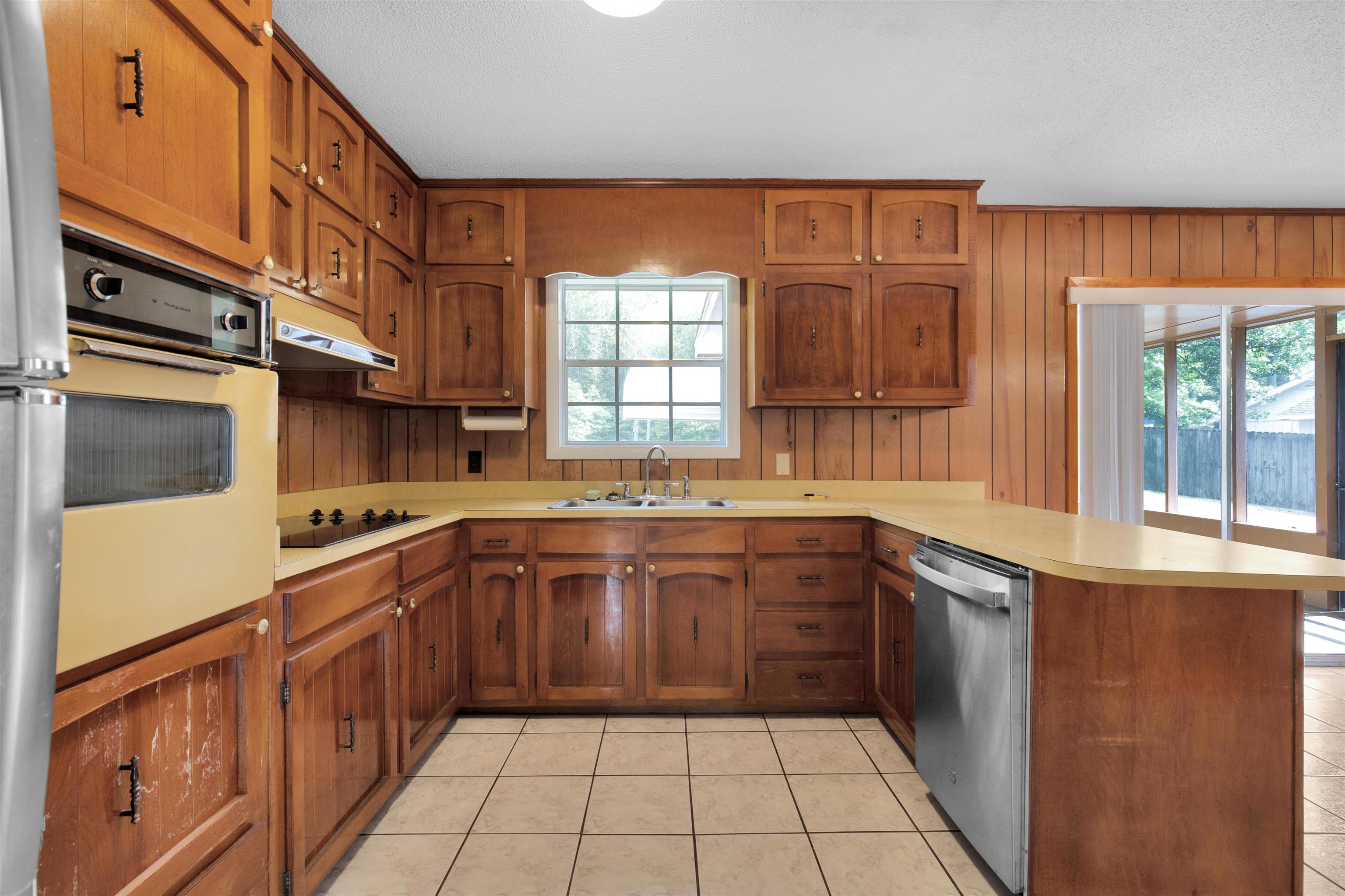581 Stuart Street Daphne, AL 36526 - Photo 11 of 22