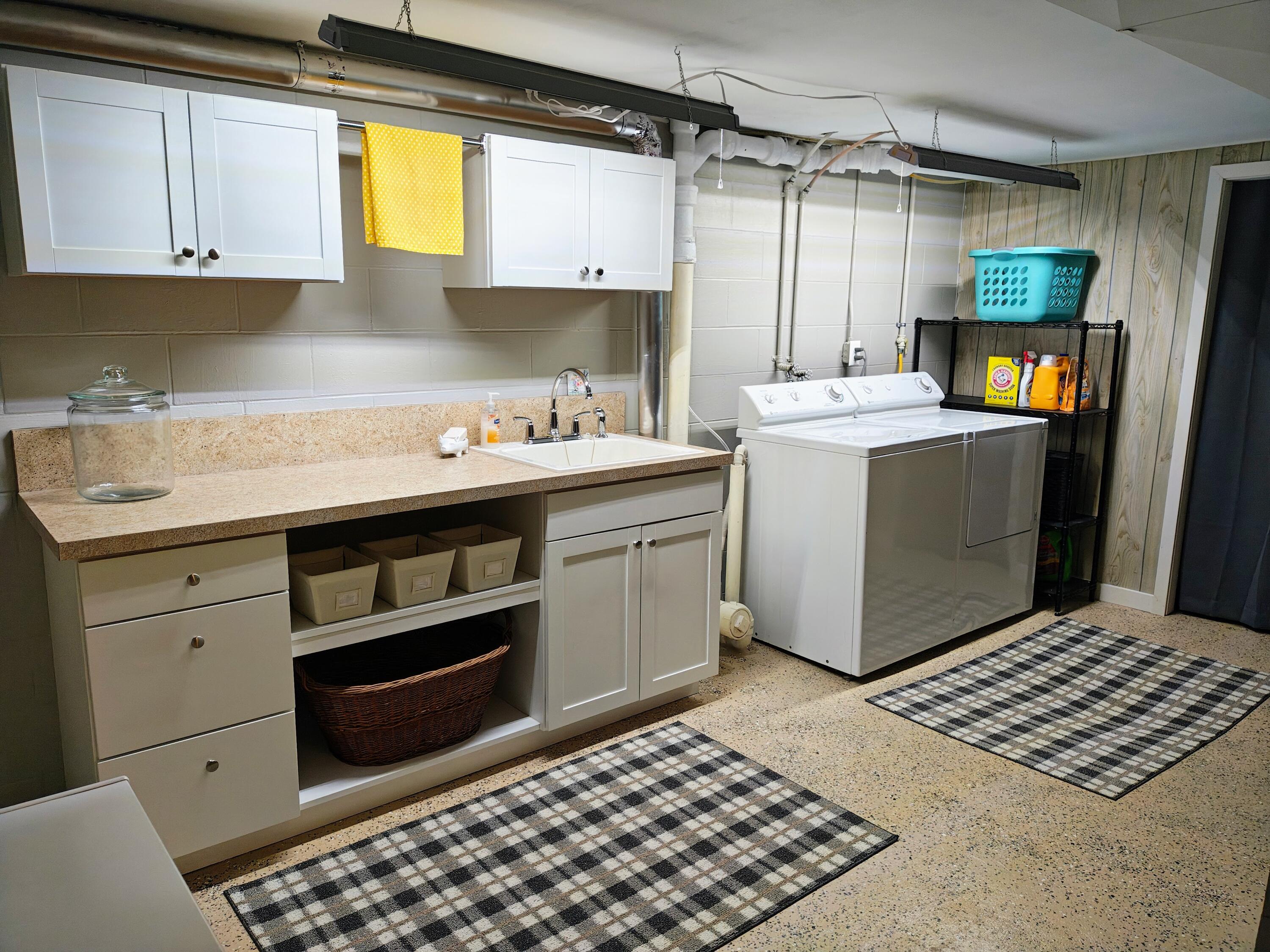 816 Benston Road Whitehall, MI 49461 - Photo 35 of 38 Laundry