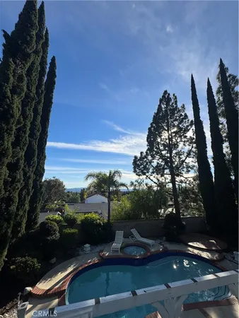 a view of a yard