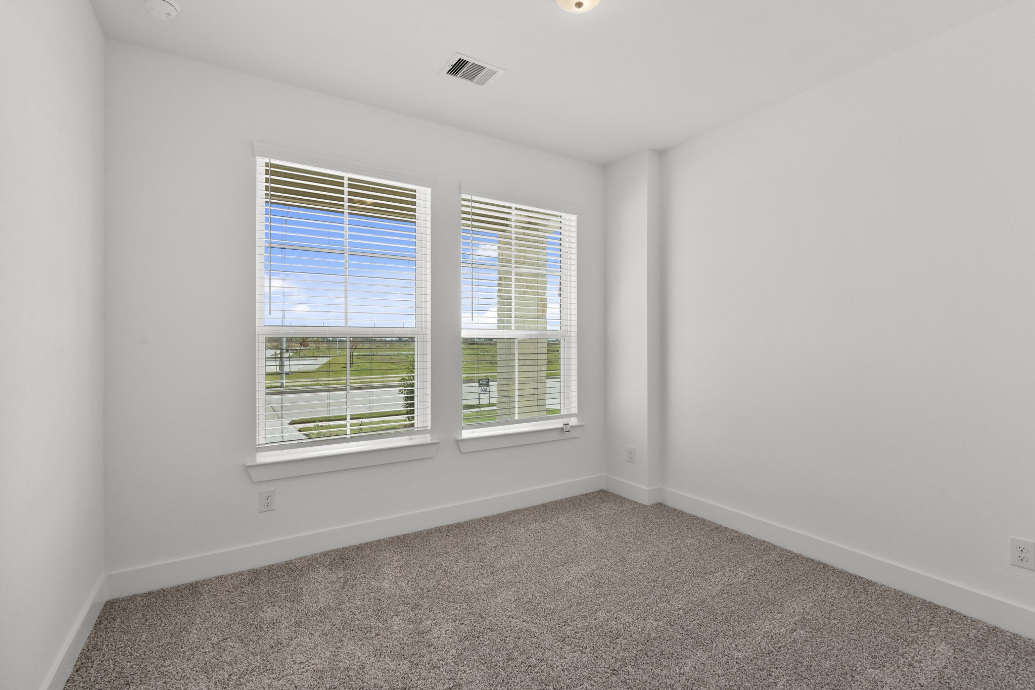 5243 Celestial Court Iowa Colony, TX 77583 - Photo 16 of 37