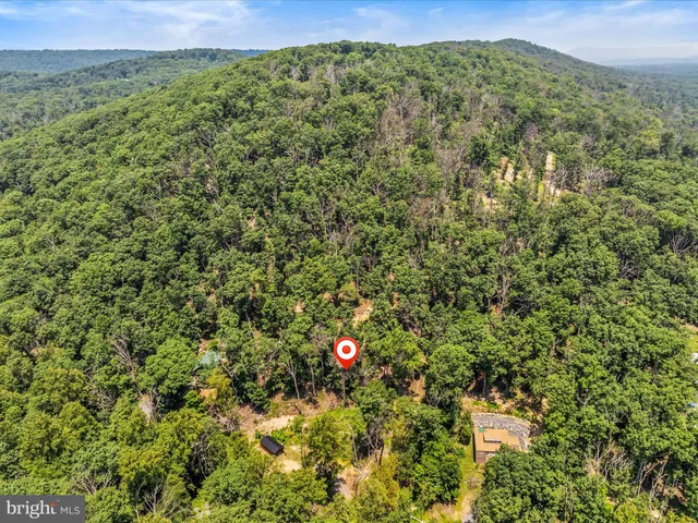 a view of a area with an outdoor space