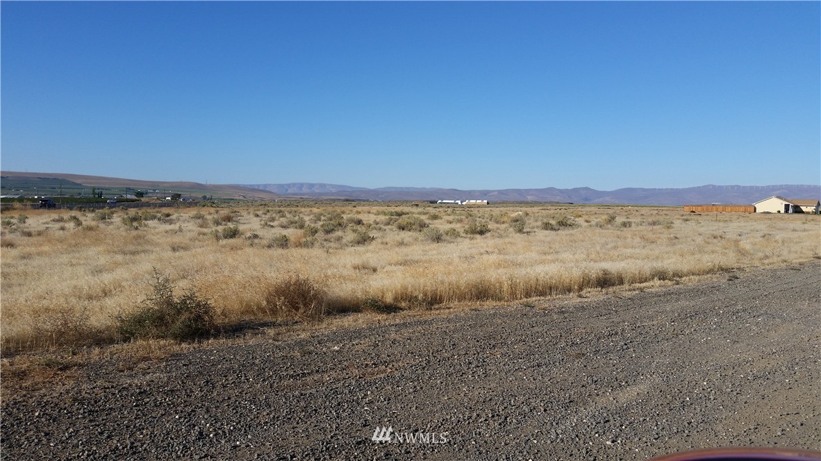 19567 Southwest 2.6 Road Quincy, WA 98848 - Photo 2 of 4 Gallery Image 2