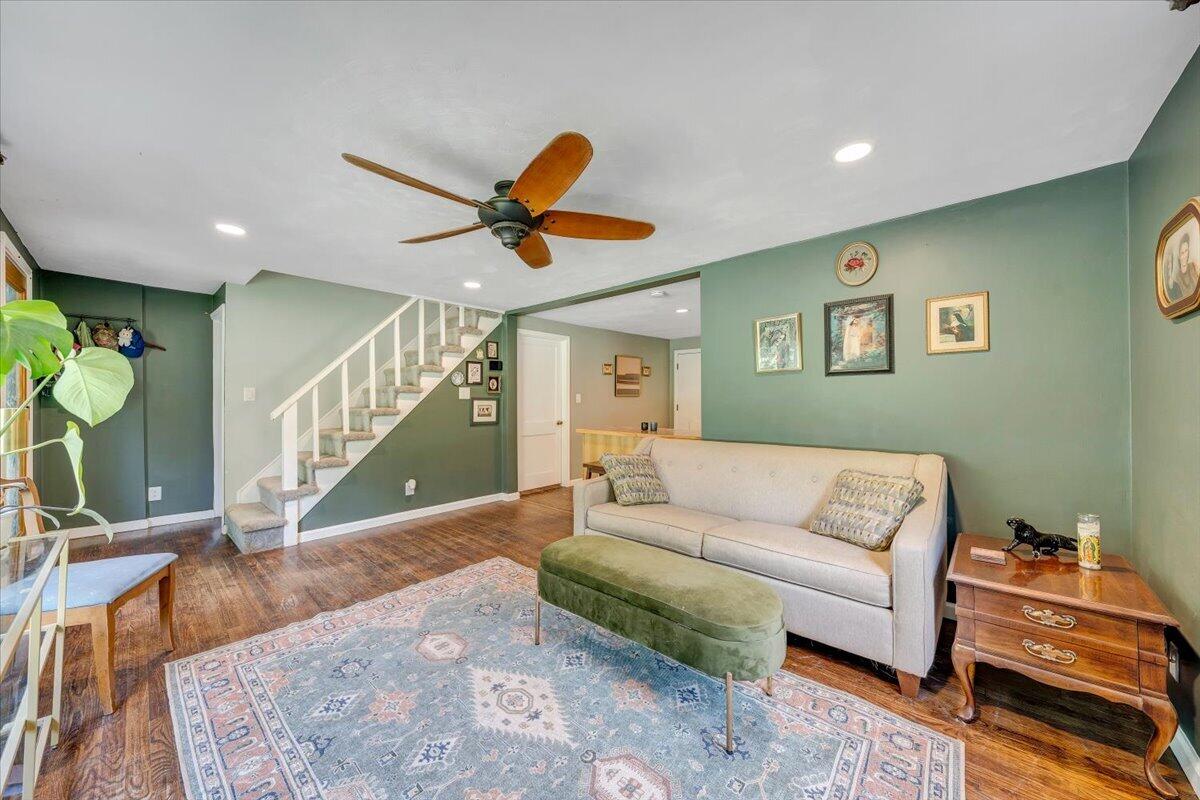 5774 Bradshaw Road Salem, VA 24153 - Photo 7 of 33 08-MIB01329
