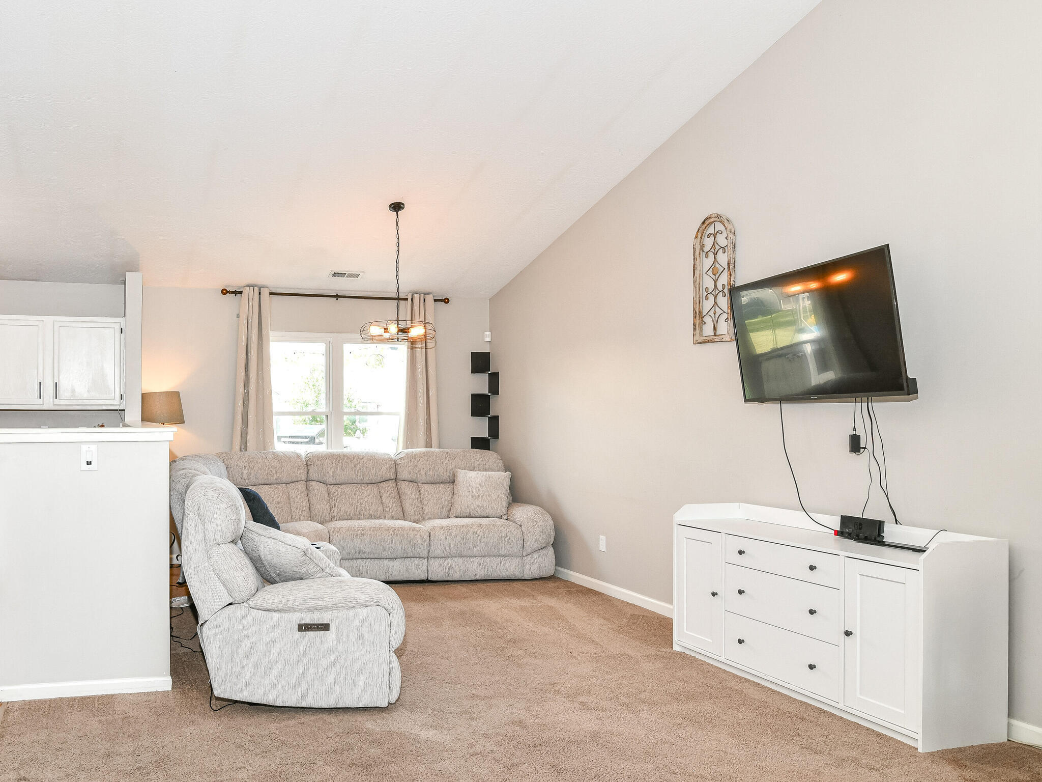 7338 Quartz Rock Road Indianapolis, IN 46236 - Photo 7 of 44 Gallery Image 7