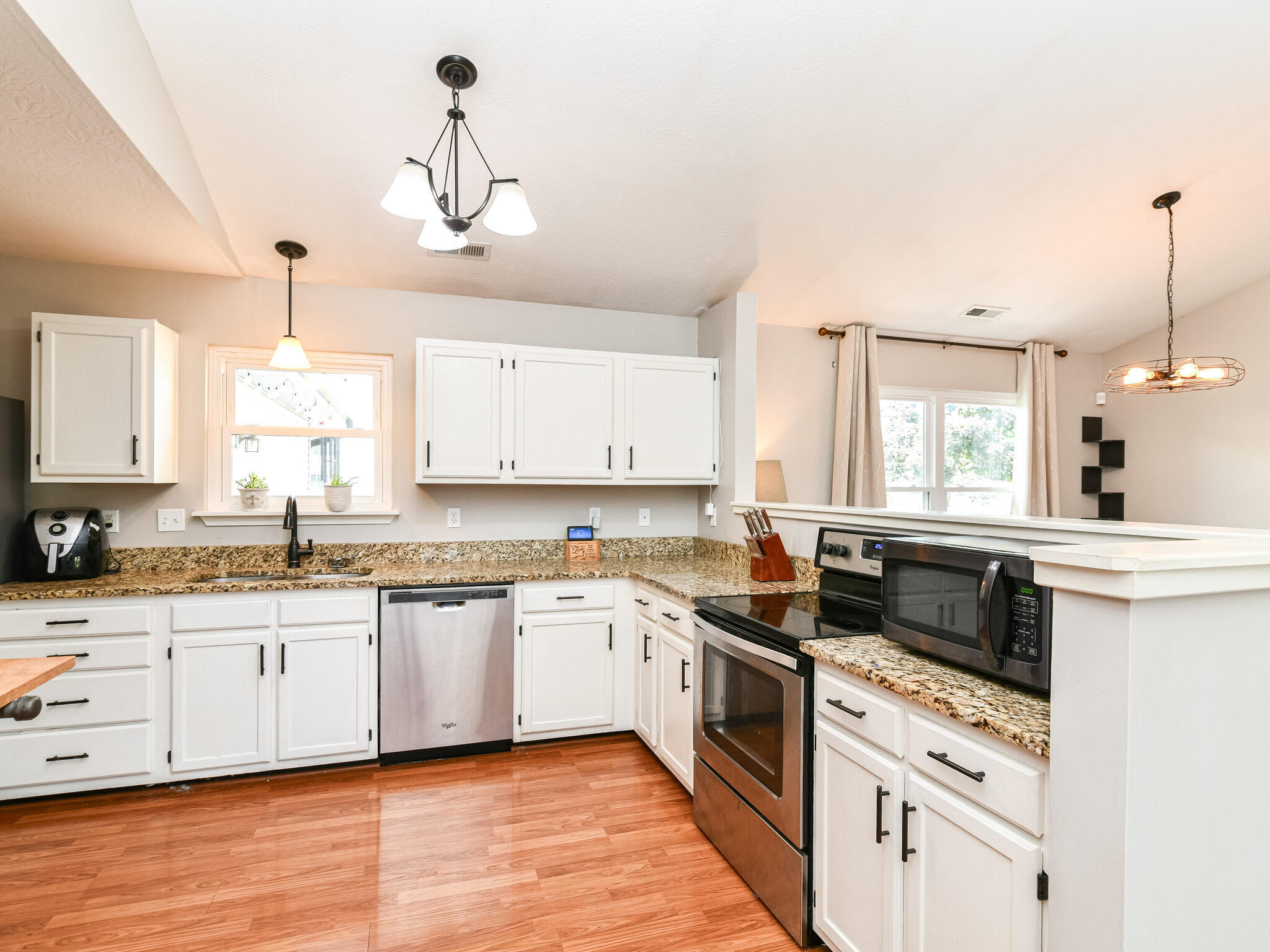 7338 Quartz Rock Road Indianapolis, IN 46236 - Photo 10 of 44 Gallery Image 10