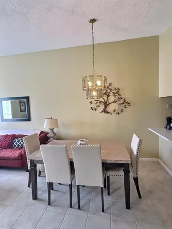 $2,000 | 117 Waterside Drive, Unit 117, Hypoluxo, FL 33462